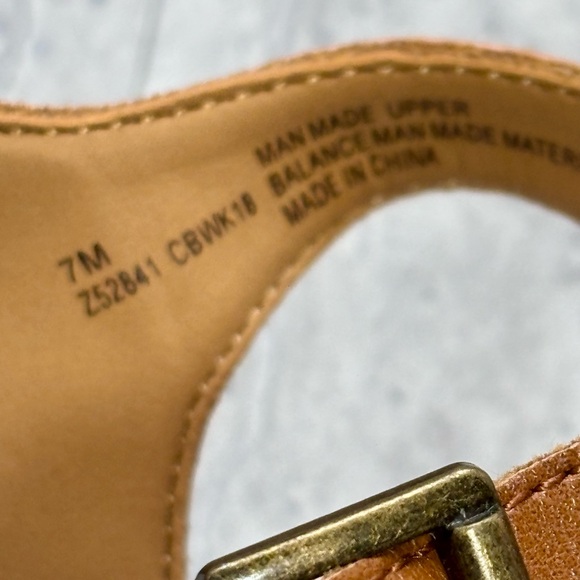 b.o.c. Jaquet Brown Comfort Cushioned Wedge Heels Sandals 7M NIB - Picture 7 of 10